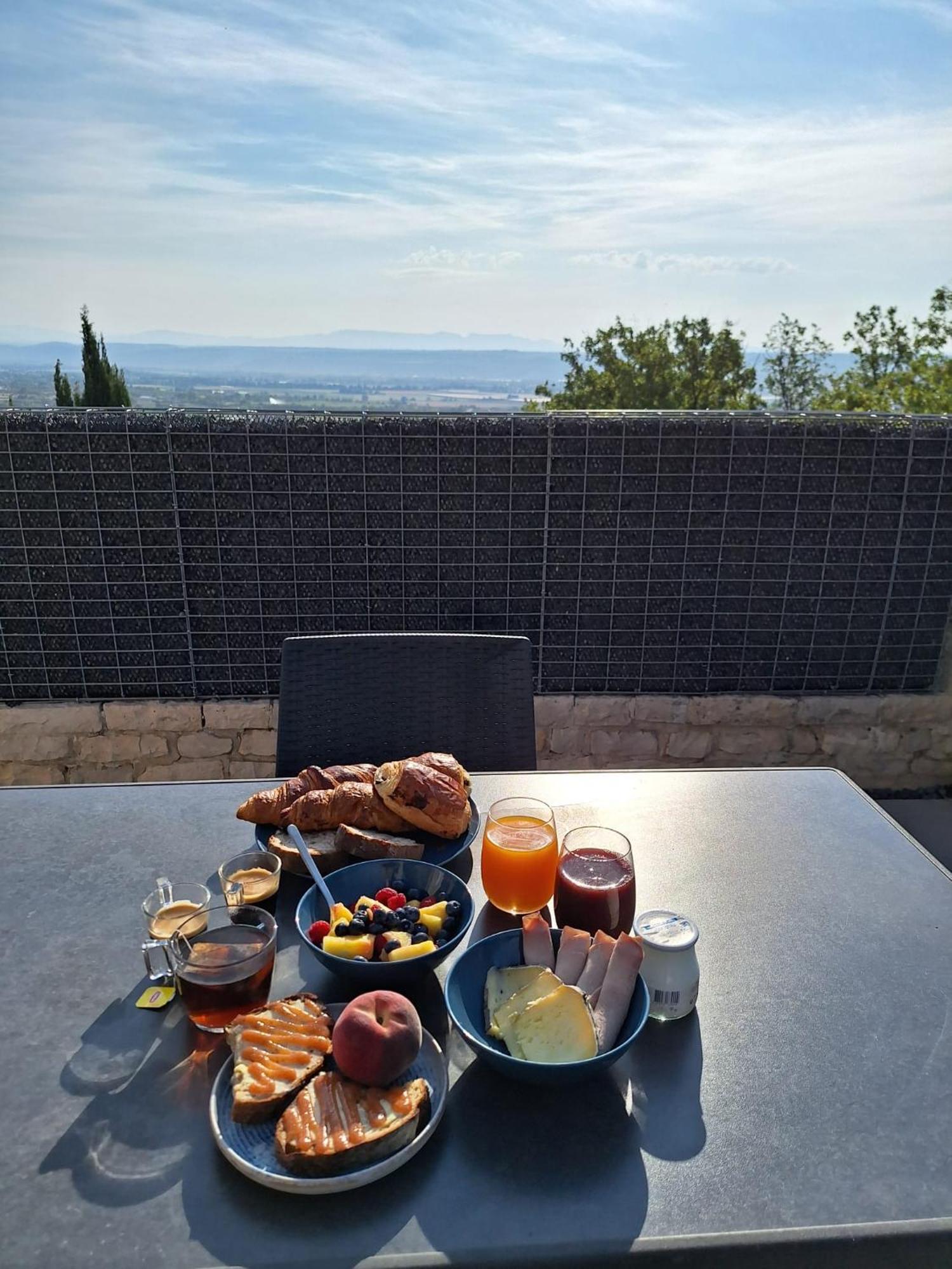 Domaine De La Mautanne Aparthotel Sainte-Tulle Kültér fotó